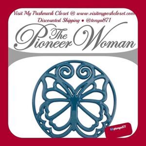 🦋 EUC Pioneer Woman Timeless Treasure Teal Cast Iron Butterfly Trivet